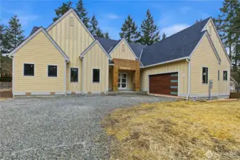 Beautiful Graham rambler on 1/3 acre