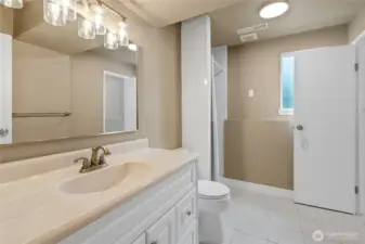 Lower 3/4 bath
