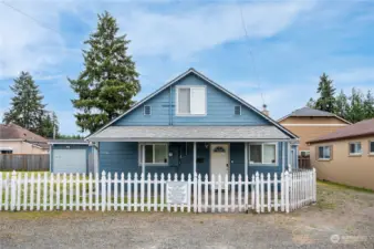 Cute Puyallup home in prime location!