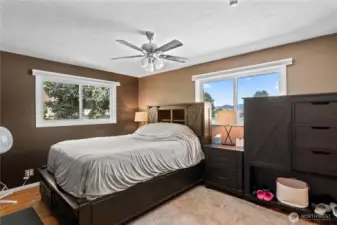 Upstairs Bedroom 2