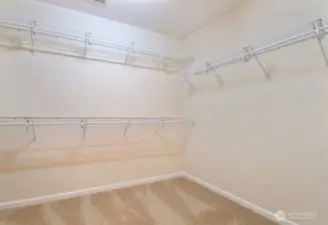 Long and wide Walk-in-Closet.