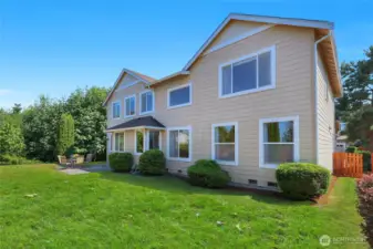 Park like backyard has lots of room for entertaining.