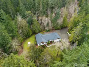 Minutes from the local boat launch, popular trails, lakes, and well known local shops.