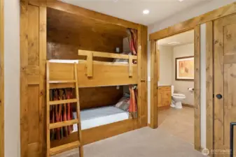 Bunk nooks for the kiddos!