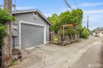 Alley access with 1-car garage