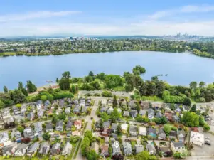 Located two short blocks to Green Lake!