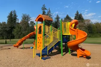 Heritage park playground close by