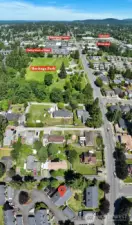Well located close to delicious food, great shops, services, schools, work options, transportation options and more!