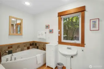 Bathroom Main Floor