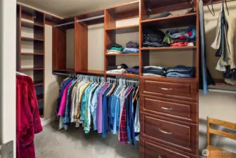 Custom closet organizers