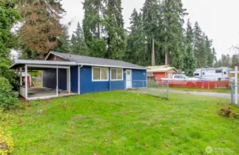 Fully fenced front yard