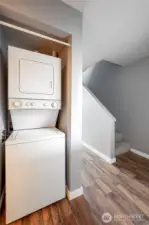 Washer & dryer on main level