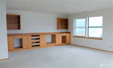 Living room with built in entertainment s