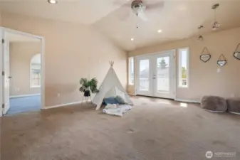 Bonus Room w/ Deck