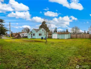 Located close to commuter options, necessities and schools.