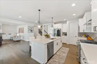 Open and functional, this kitchen is ideal for preparing meals while staying part of the conversation.
