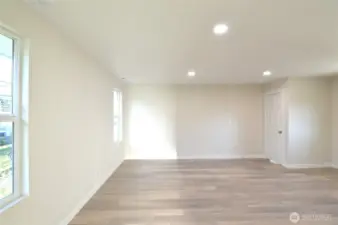 Large Main bedroom 2 with plenty of daylight and walk-in closet...