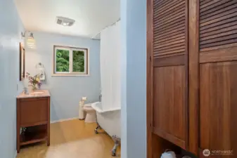 Full bath recently renovated with beautiful soaking tub