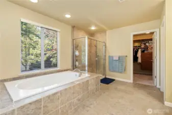 Private soaking tub