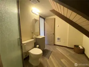 Primary bath from the reverse angle