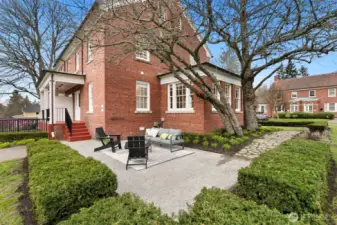 Outdoor patio off the kitchen for lovely evenings