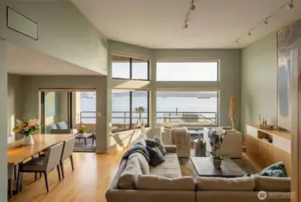 Central A/C with heating and ducting added with HEPA filtered fresh air from outside.