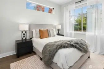 Guest suite with en-suite full bath!