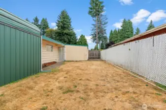 Plenty of space on both sides of the home.
