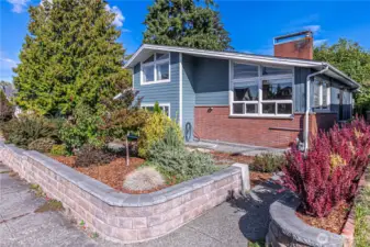 Located in the vibrant Lincoln & International District.