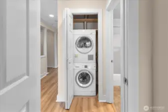 Washer/dryer included.