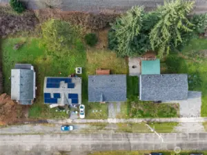 This home has a good sized yard to enjoy for those beautiful Spring and Summer evenings.