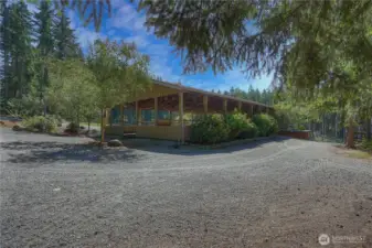 Plenty of room for parking, deliveries and turn around with your truck & trailer near the barn and arena.