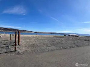 Vantage Bay .... a new community on the Columbia River!
