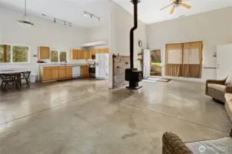 Living area in shop/accessory dwelling