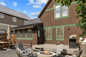 Deck off the back, perfect for the bbq