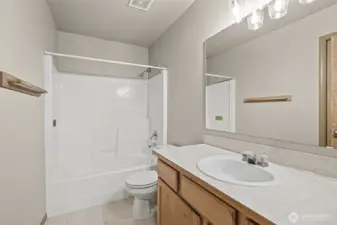 Upstairs hall bath