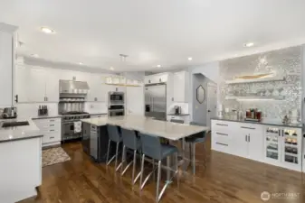 Elegantly updated kitchen with Viking appliances and designer touches throughout!