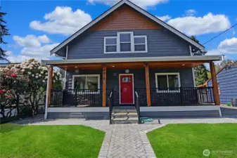 Come view this new construction with friendly caring neighbors. Matt the builder says he has so enjoyed getting to know neighbors while building. He says they are so very nice and watch out for each other.