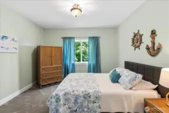 Main Floor Full Bath