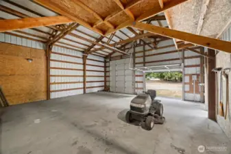 Another view of the 30 x 30 shop.