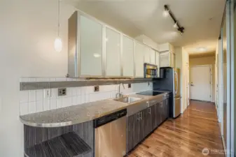 Kitchen full view.