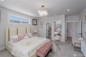 Main Brm and entry to en suite bath