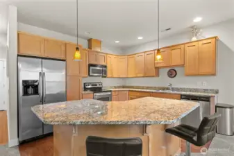 Entertainers Delight, Stainless Appliances