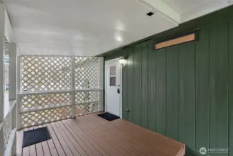 Large covered deck coming from the laundry room