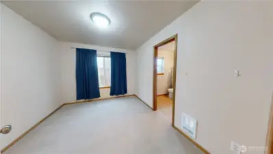 2nd bedroom