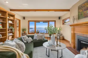 Gorgeous living room, so comfortable and inviting.