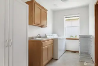 Your Bright, Clean Laundry Room