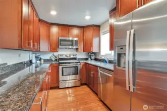 Lots of counterspace and storage in cabinets