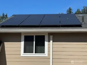 Better view of the solar panels.