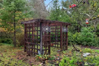 Arbor ready for the spring growth!